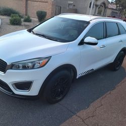 2017 Kia Sorento Lx In Great Condition 