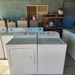 Whirlpool Washer And Gas Dryer Matching Set 