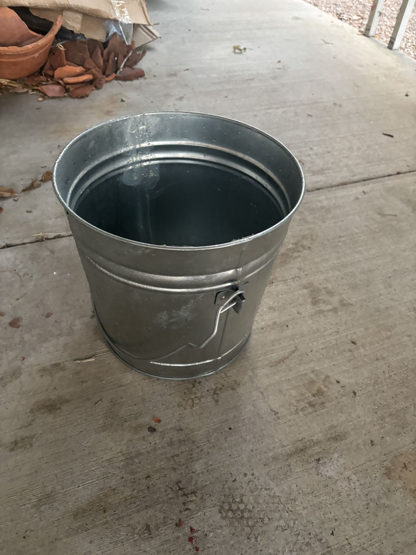 π€© 2 Stainless Steel Metal Trash Cans, Strong, πͺπ½ Sturdy Waterproof