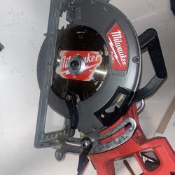 7 1/4 Milwaukee Circular Saw