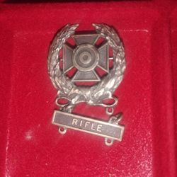 WW2 Military Sterling Silver Expert Marksman Metal/Pin/Award
