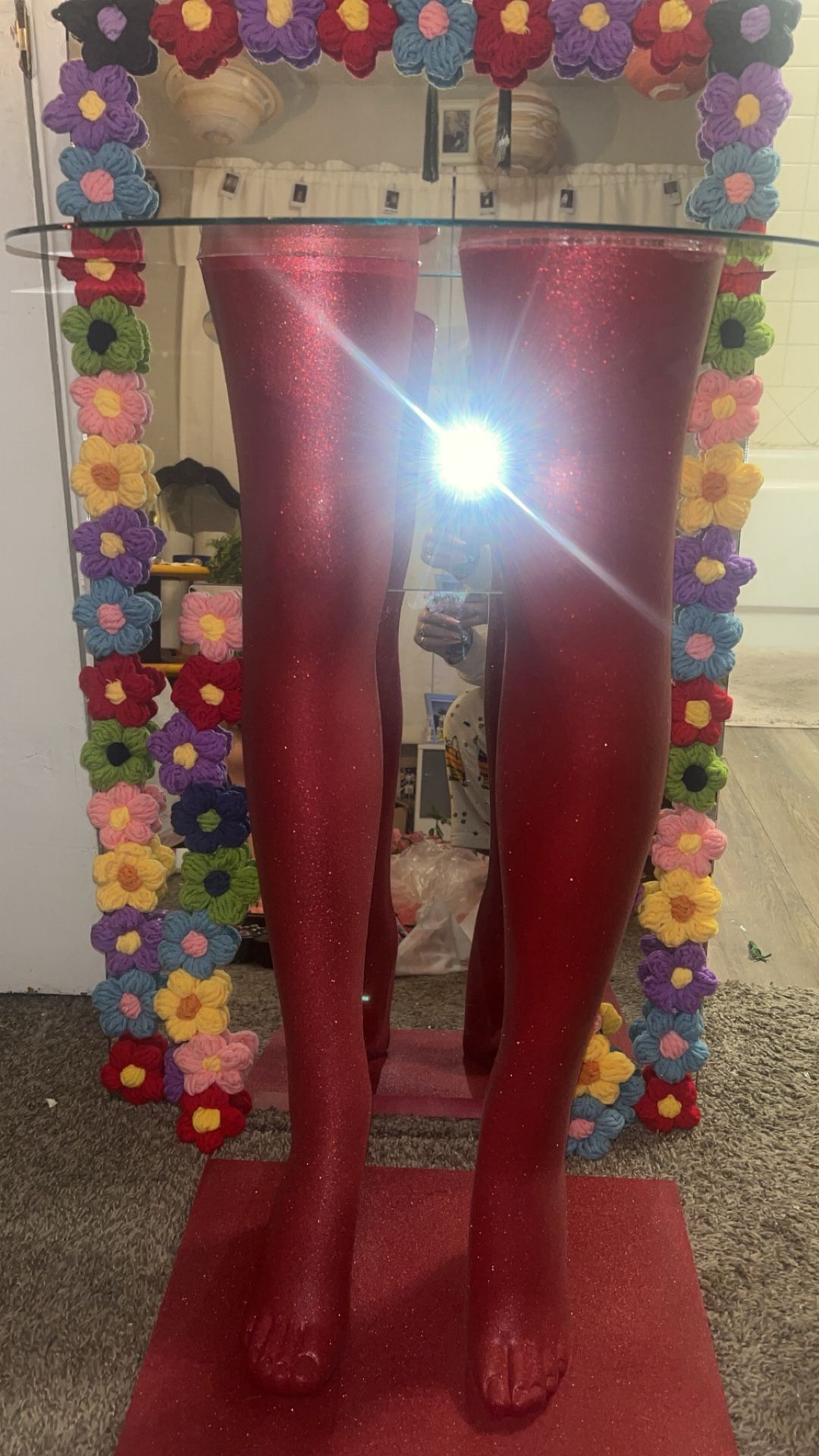 Mannequin leg table