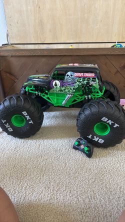 Grave digger monster truck