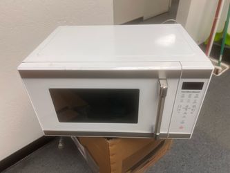 Hamilton Beach White Countertop Microwave