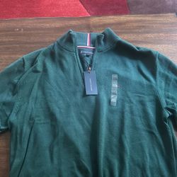 New With Tags Hilfiger sweater XXL