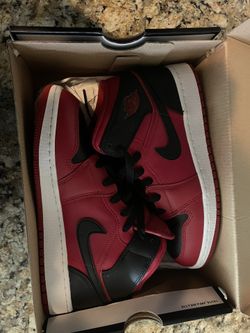 Air Jordan - Red/Black/White
