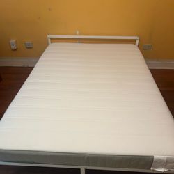 Full size bed and 6 draw dresser