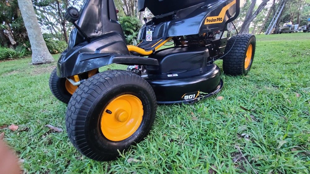 Poulan Pro Pb301 Rear Engine Riding Lawnmower, Delivery Availabke for
