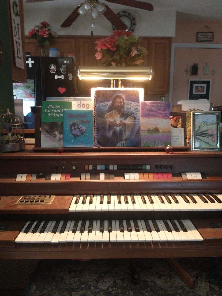 Free Free 🆓 Kimball Spinet Organ 900 🎹with Rhythm Band 🥁🪘💃🕺Tremolo 🎙️Bench 💺,And Book 🎶