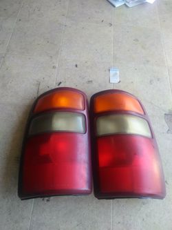 Tail lights,2000 or 2006 Chevy Tahoe or suburban have 2 sets