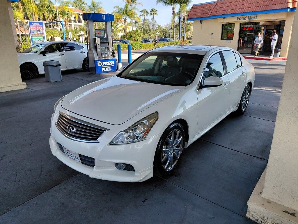 2011 Infiniti G37s