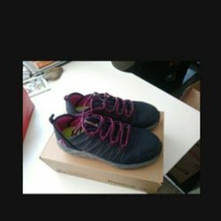TENIS DE MUJER DE CASQUILLO TALLA 6.5 