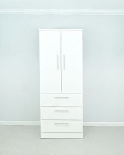 Wardrobe-Armario