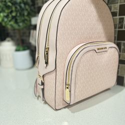 New Women’s Backpack Size Large  Michael Kors Authentic 