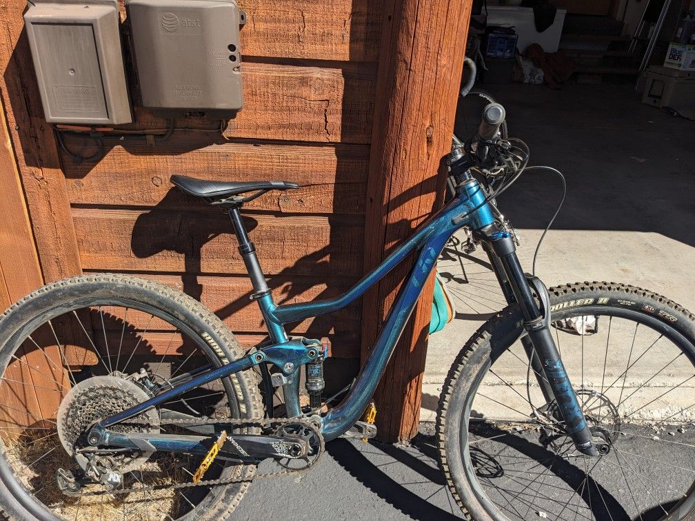 LIV Pique Small Frame Mountain Bike (Used Once)