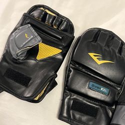 Everlast EverGel Wristwrap Heavy Bag Gloves