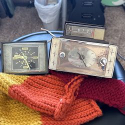 Vintage GE Clocks (2)