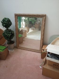 Elegant mirror
