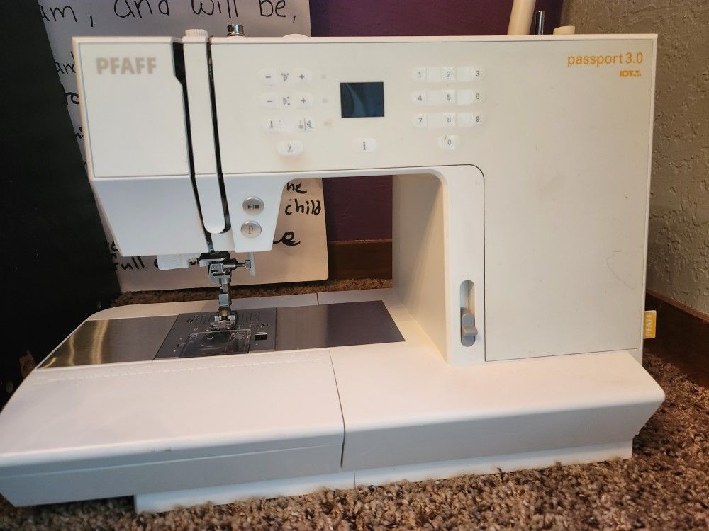 Pfaff Passport 3.0 Sewing Machine for Sale in Snohomish, WA OfferUp