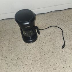 Small But Perfect Coffe Maker 45!! PICK UP ONLY!