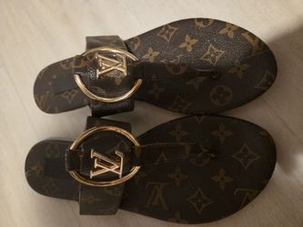 Louis Vuitton Monogram Flip Flop Sandals – EU 40 / US 9 – Very Good Condition