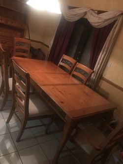 Furniture wood set Great condition