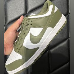 Nike Dunk Low Medium Olive Women’s Size 10