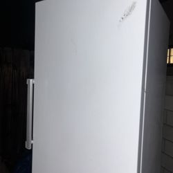 Kenmore Upright Freezer 