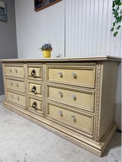 Dresser, cajonera