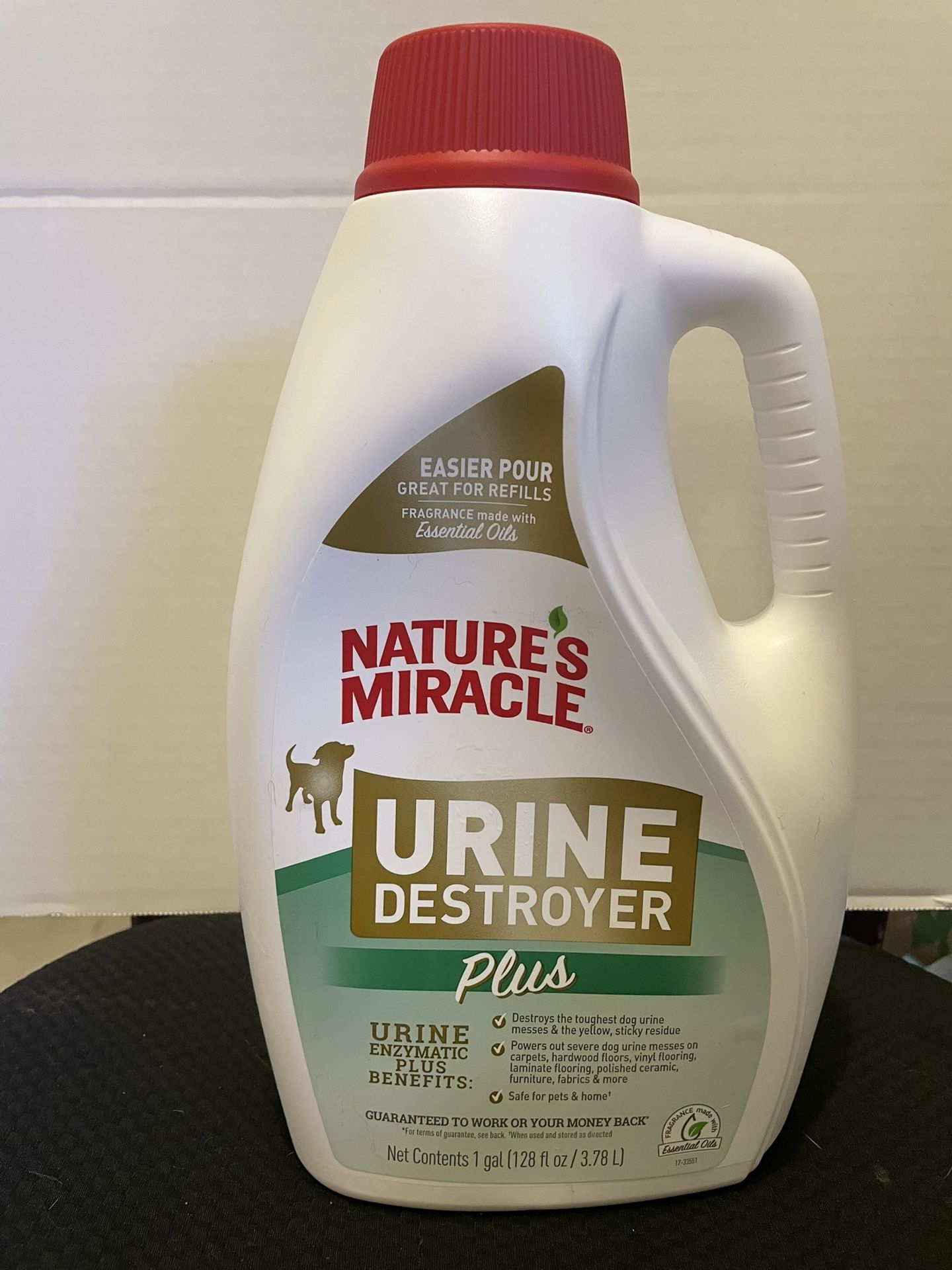 New! 1 Gallon Nature's Miracle πΆ π±