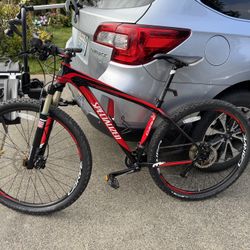 Specialized Carve Medi’m mountn Bike LikeNEW