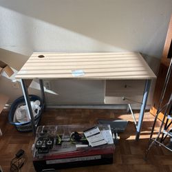 Desk $20