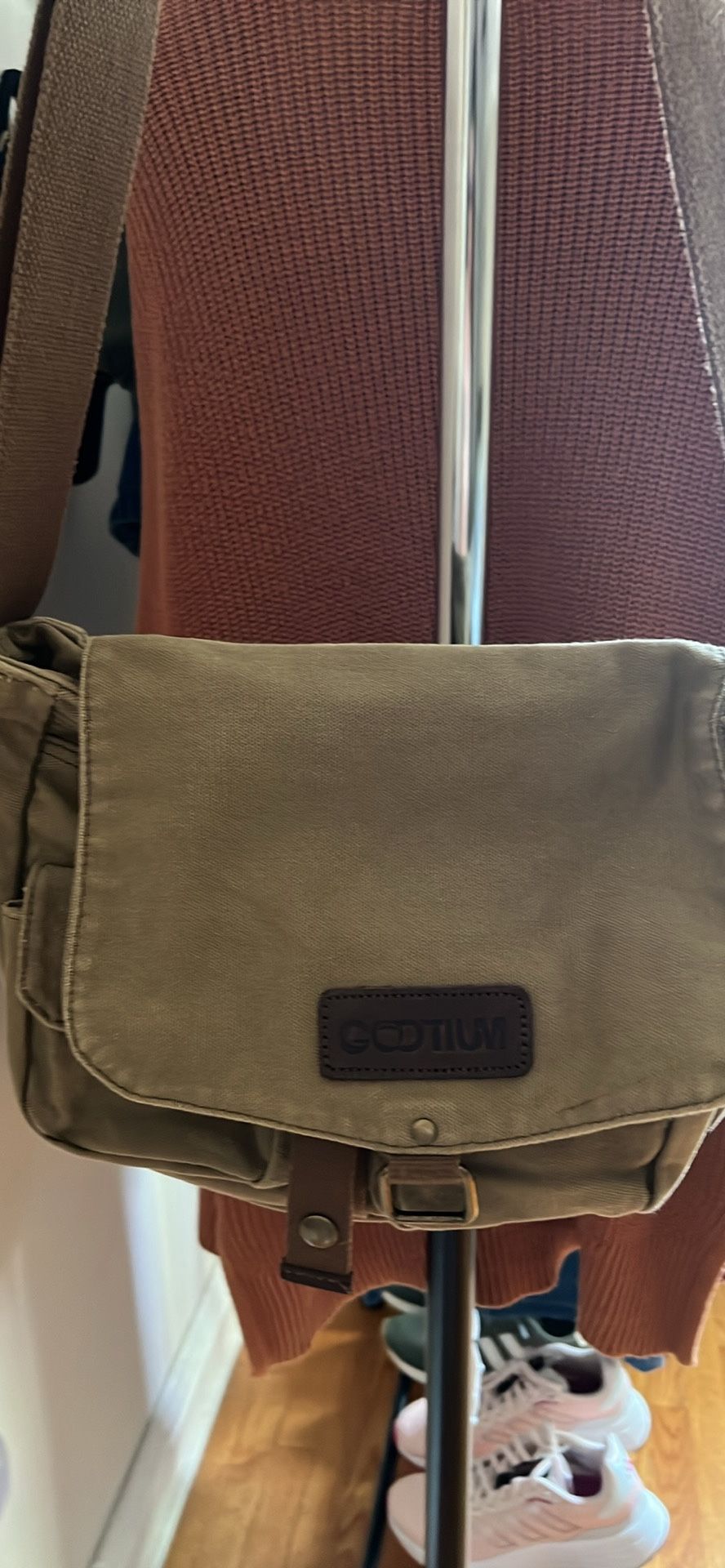 Woman’s Messenger bag
