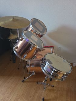 Drums set