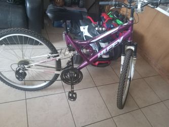 HUFFY  MOUNTAIN BIKE