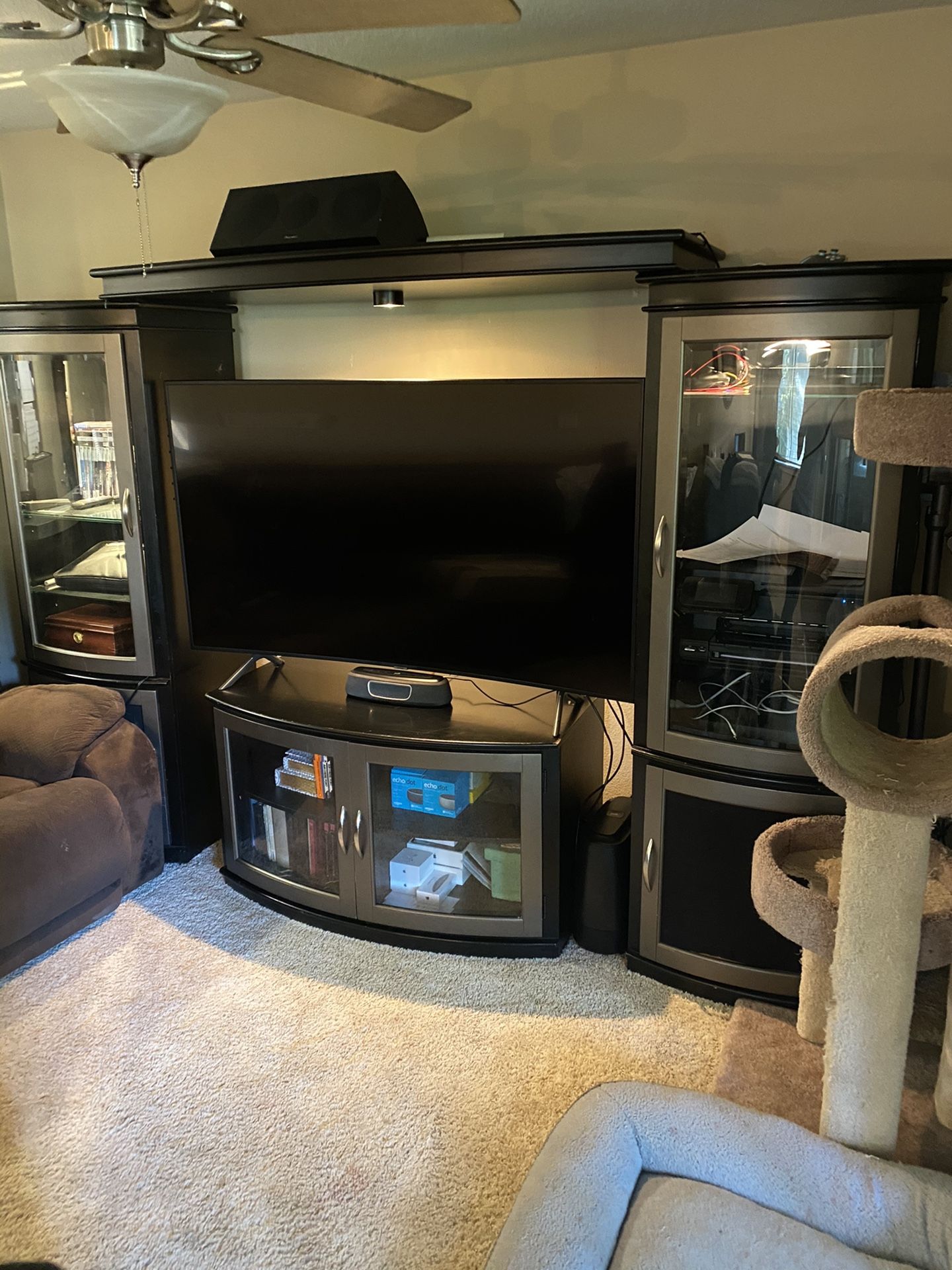 Entertainment Center/Hutch