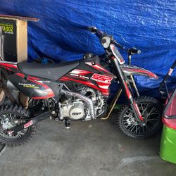 Selling Quad And Dirt Bike Can Do A Packacke Deal Or Separate Together 2,800 Separate 1,200, 1,800