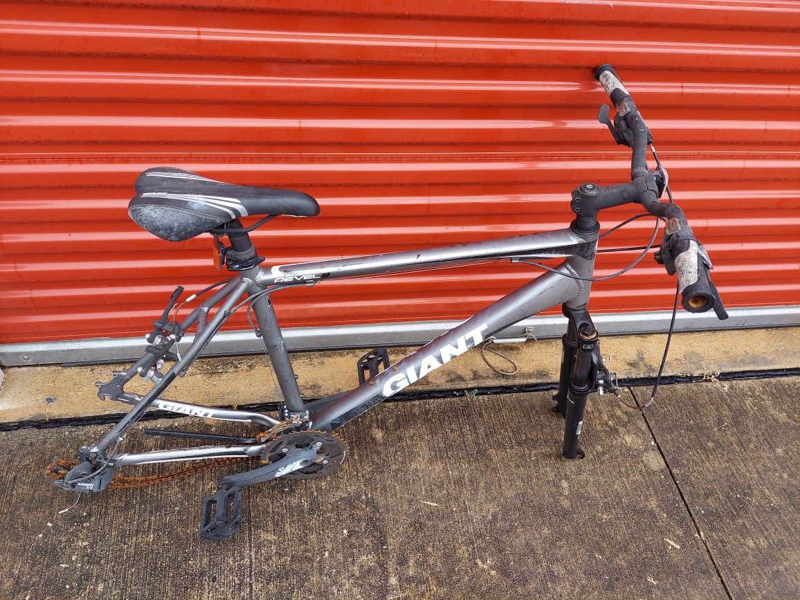 Giant Revel Bicycle