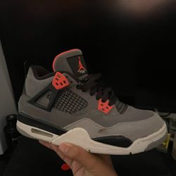 Jordan 4 ( Size 7 )