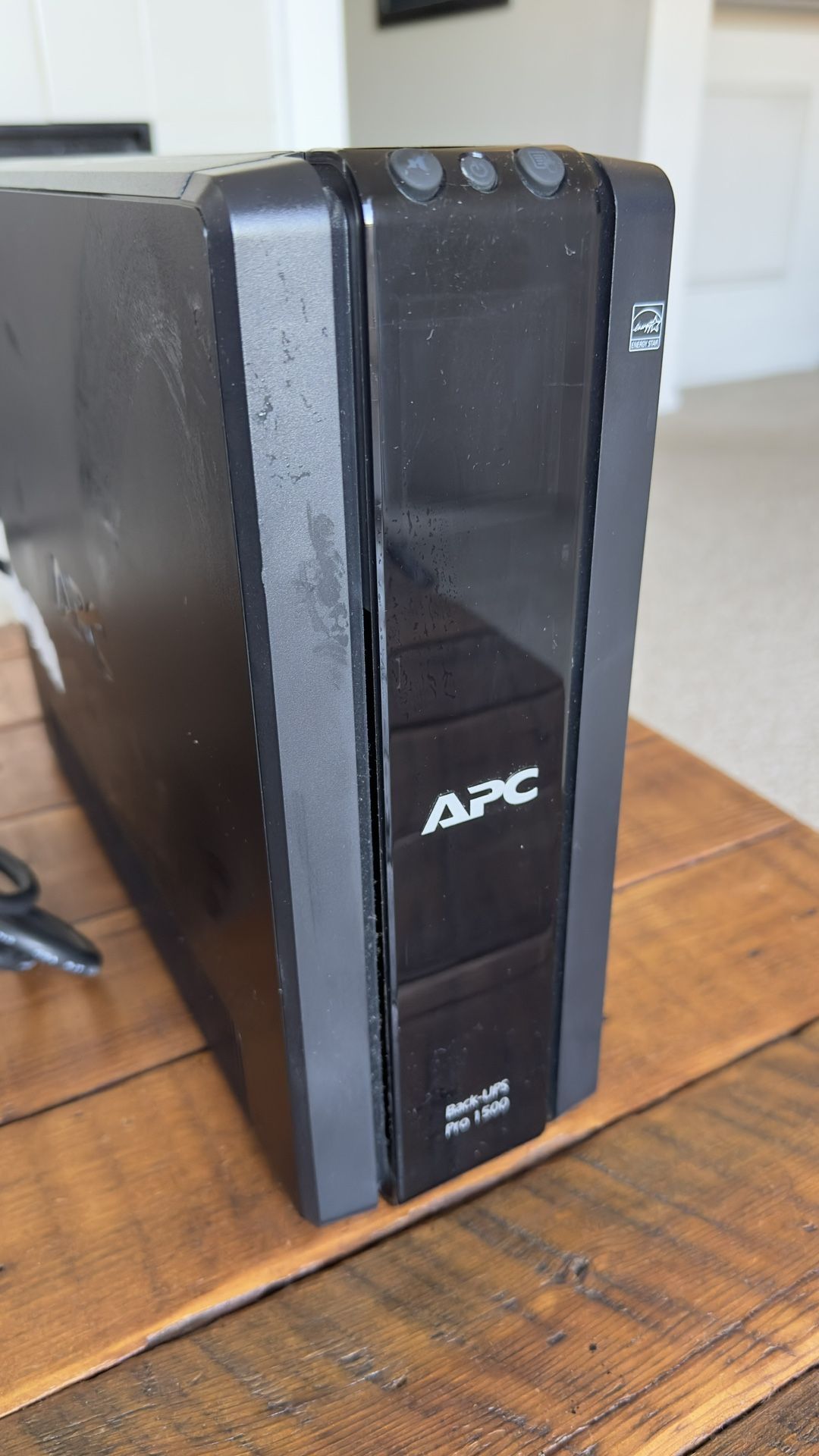 APC Back UPS Pro 1500 Battery Back Up Surge Protect  BX1500G 