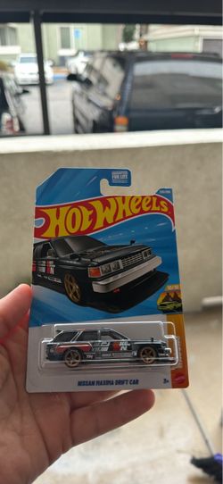 Hotwheels Nissan Maxima Super Treasure Hunt