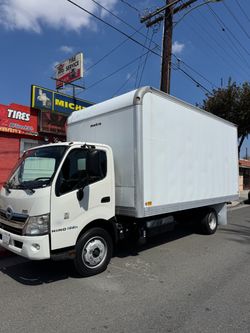 2014 HINO 195h HYBRID 78,300 MILES 18’ FEET