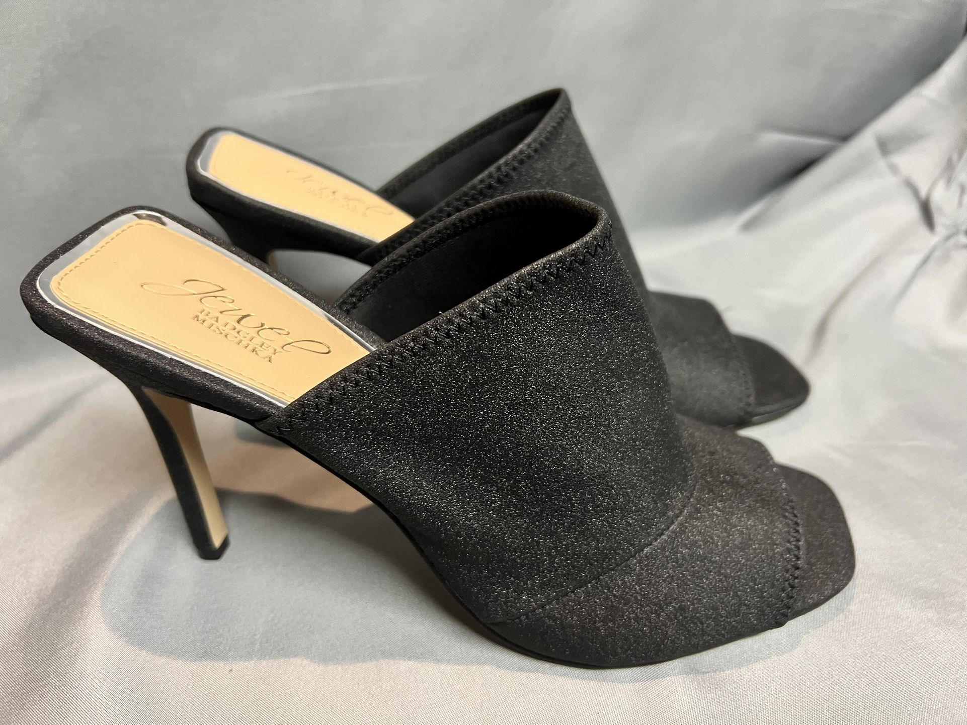 Jewel Badgley Mischka