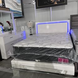 4pc Queen Bedroom Set 🔥 Take It Home With Only $50 Down 