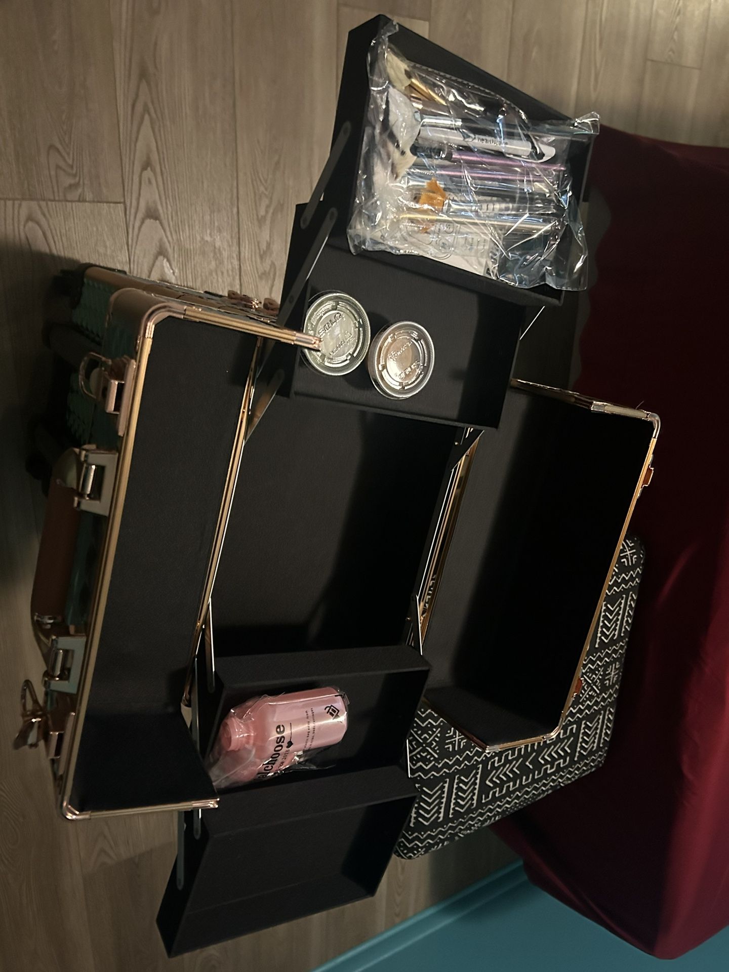 Rolling travel beauty case/luggage