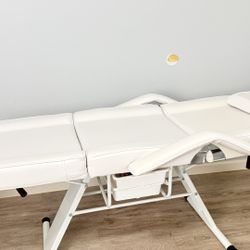 esthetician chair