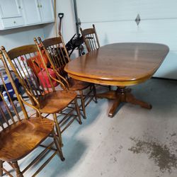 Dining Table with 4 Chairs 