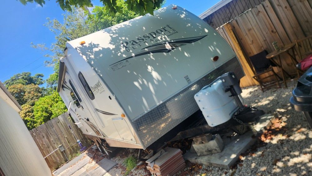 RV mobile home 23 ft