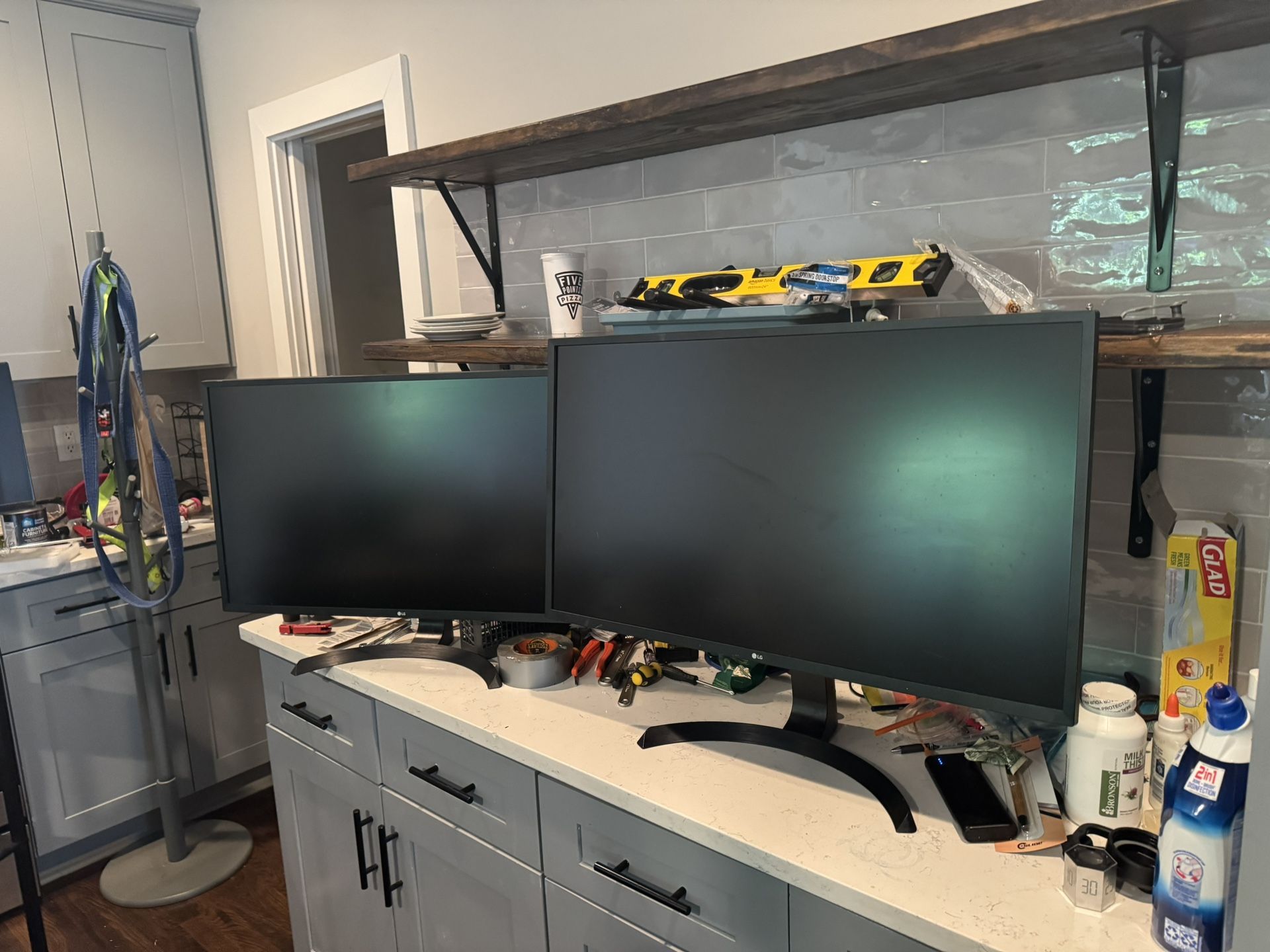 LG 32UD60-B monitors — 32-inch