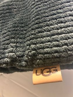UGG Sherpa Throw comforter